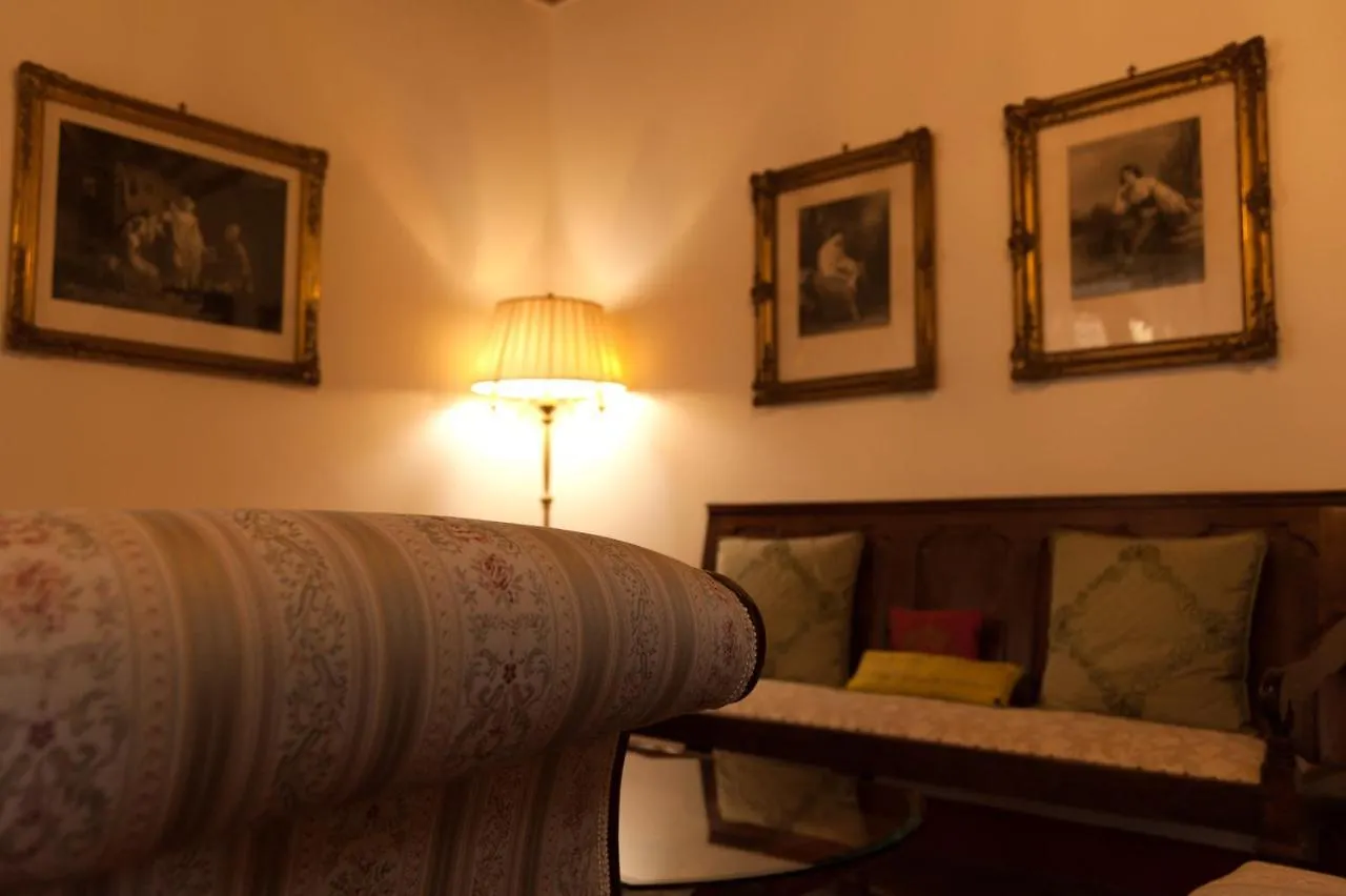 Palazzo Benucci Bed & Breakfast San Gimignano 0*,