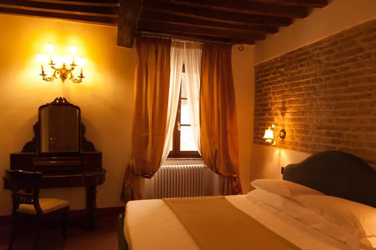 Bed and Breakfast Palazzo Benucci à San Gimignano 0*,