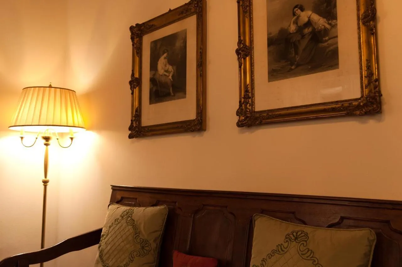 Palazzo Benucci Bed & Breakfast San Gimignano 0*,